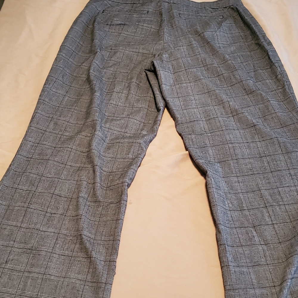 Dress pant - Picture 3 of 3